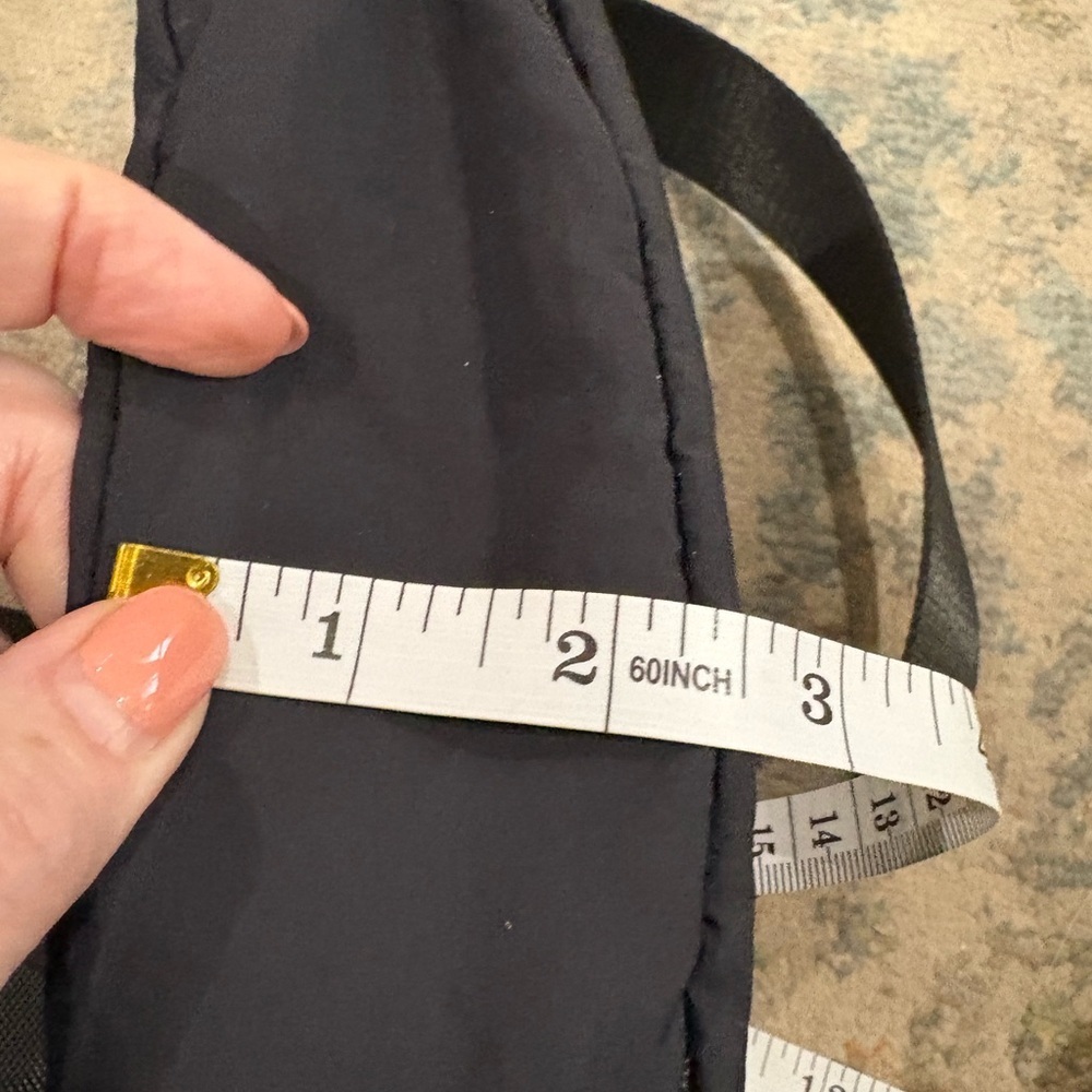 Lululemon athletica Black Waist Pack. Convenient outdoor shopping unisex - Picture 14 of 15